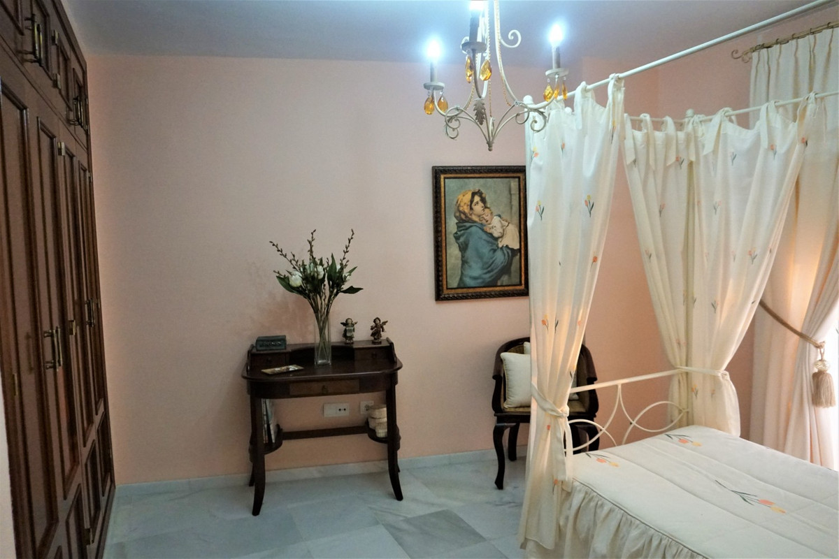 Se vende Villa - Chalet de 5 dormitorios en Costa Del Sol East, Málaga, España