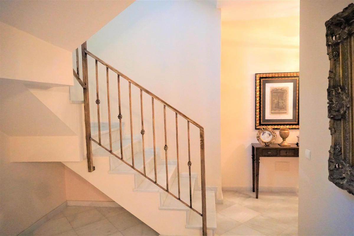 Se vende Villa - Chalet de 5 dormitorios en Costa Del Sol East, Málaga, España
