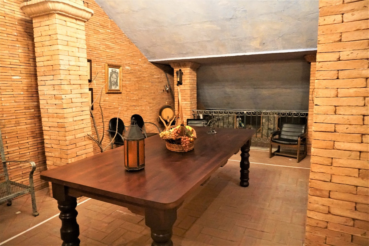 Se vende Villa - Chalet de 5 dormitorios en Costa Del Sol East, Málaga, España