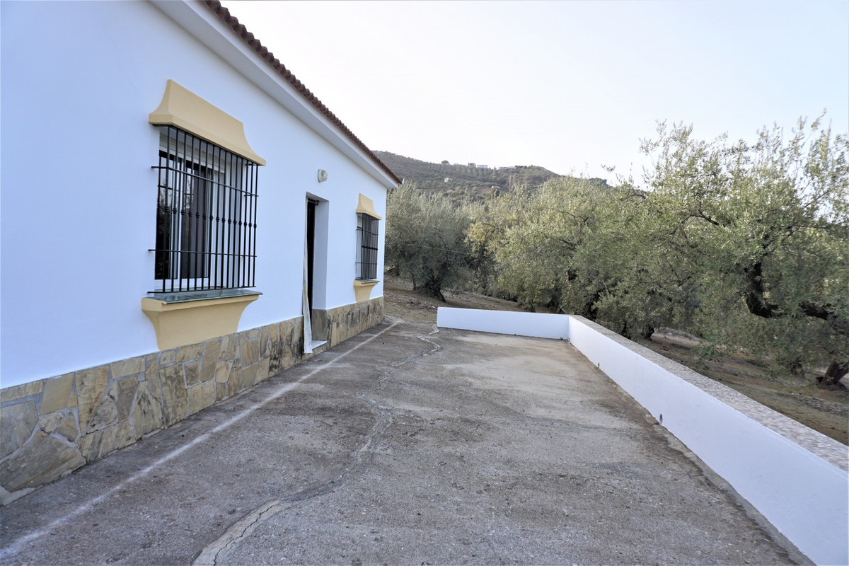 3 Bed Townhouse for sale in Alcaucín Costa Del Sol East, Málaga, Spain