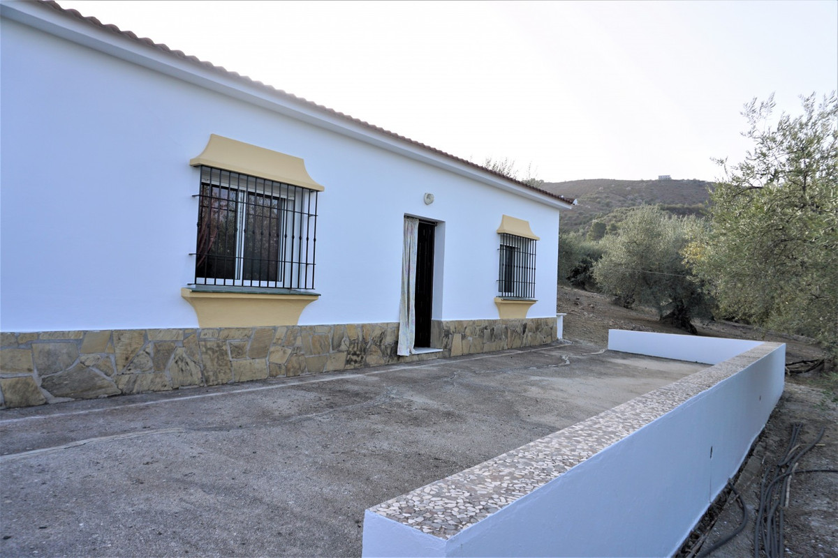3 Bed Townhouse for sale in Alcaucín Costa Del Sol East, Málaga, Spain