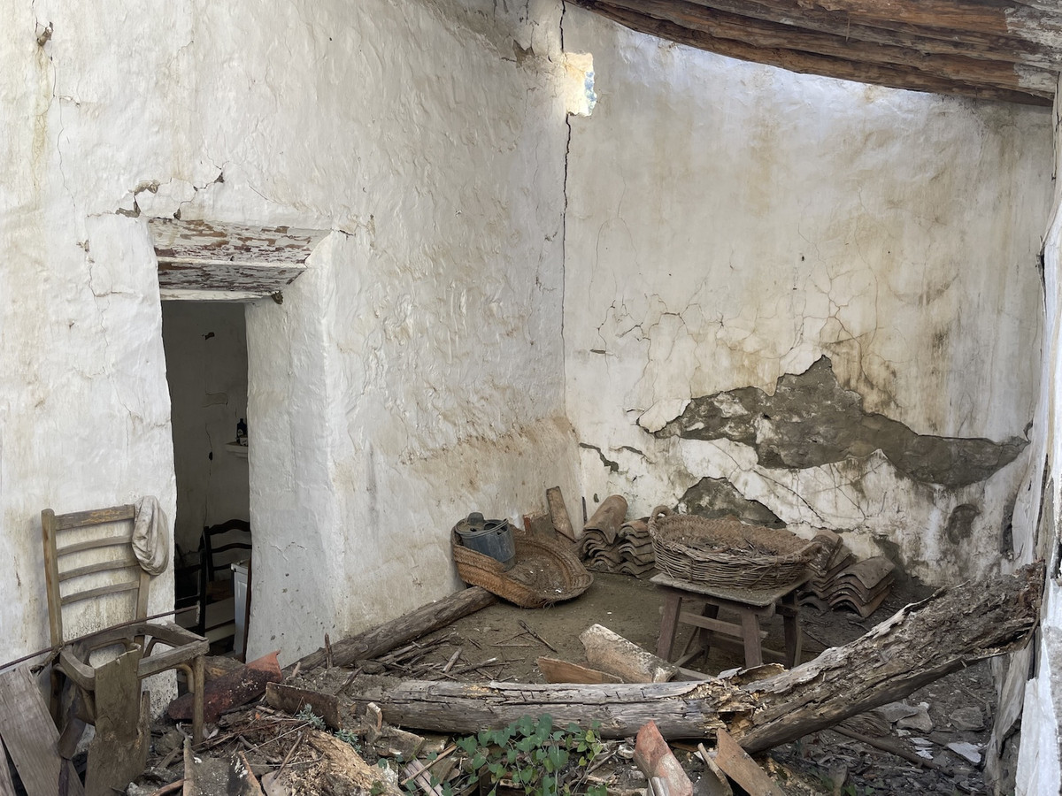 Se vende Terreno con Ruina de 1 dormitorios en Costa Del Sol East, Málaga, España