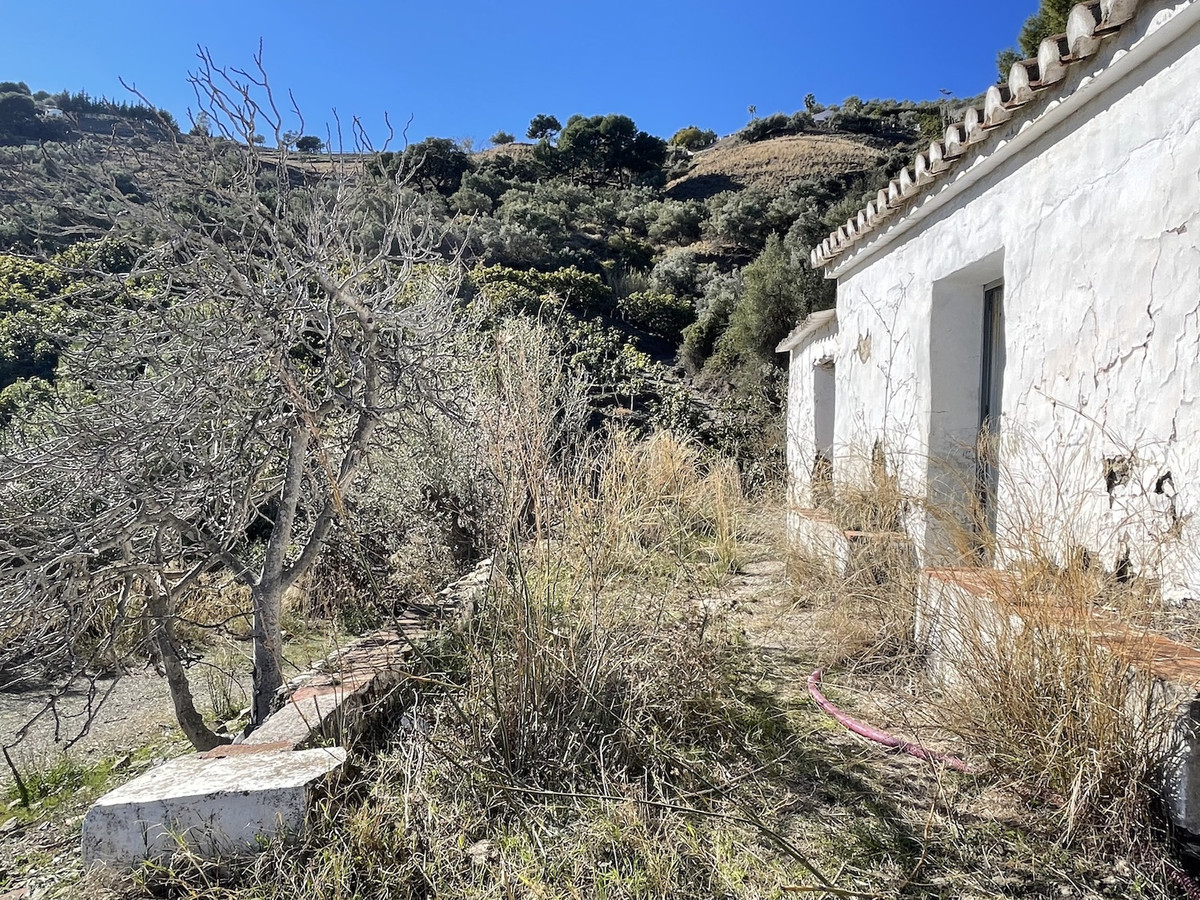 Se vende Terreno con Ruina de 1 dormitorios en Costa Del Sol East, Málaga, España