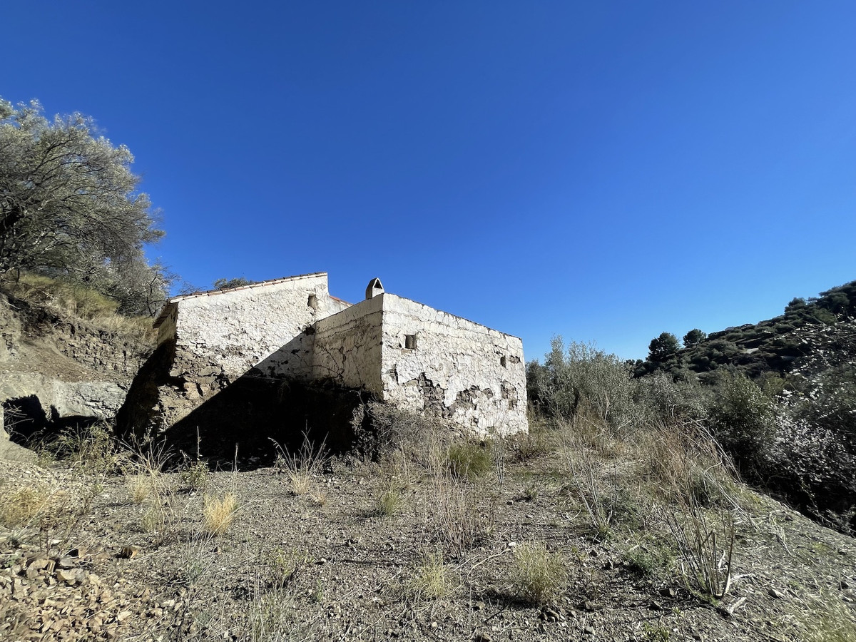 Se vende Terreno con Ruina de 1 dormitorios en Costa Del Sol East, Málaga, España