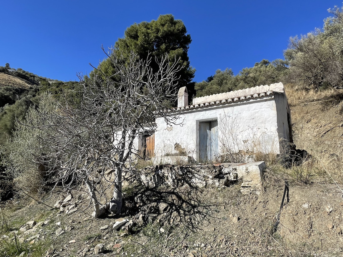 Se vende Terreno con Ruina de 1 dormitorios en Costa Del Sol East, Málaga, España