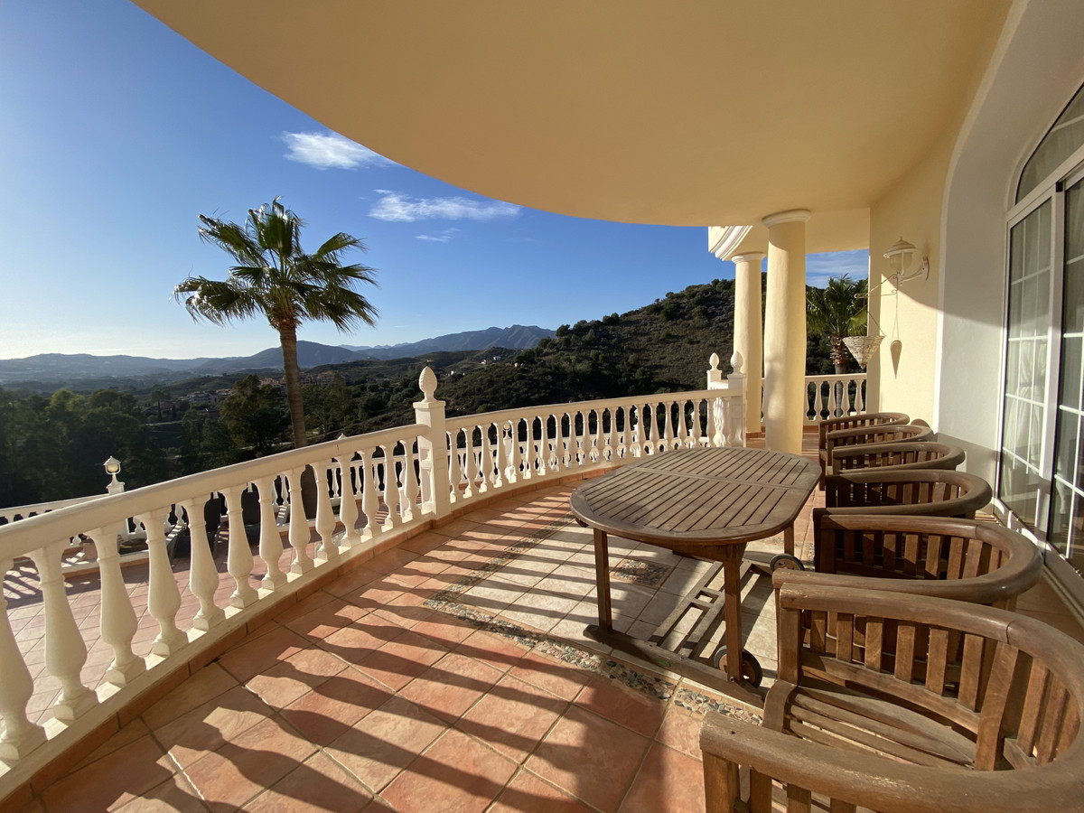 5 Bed Townhouse for sale in Mijas Golf Costa Del Sol, Málaga, Spain