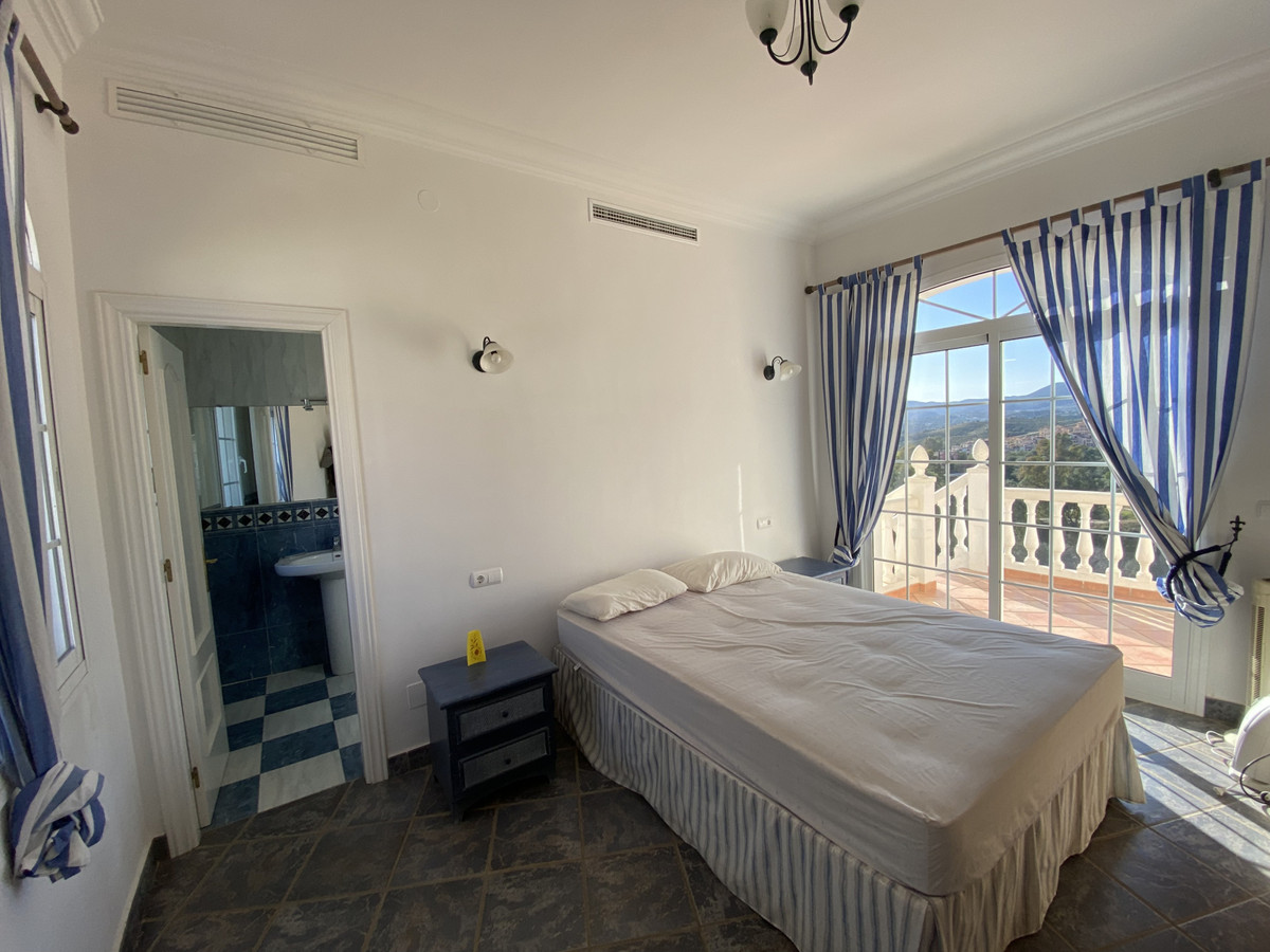 5 Bed Townhouse for sale in Mijas Golf Costa Del Sol, Málaga, Spain