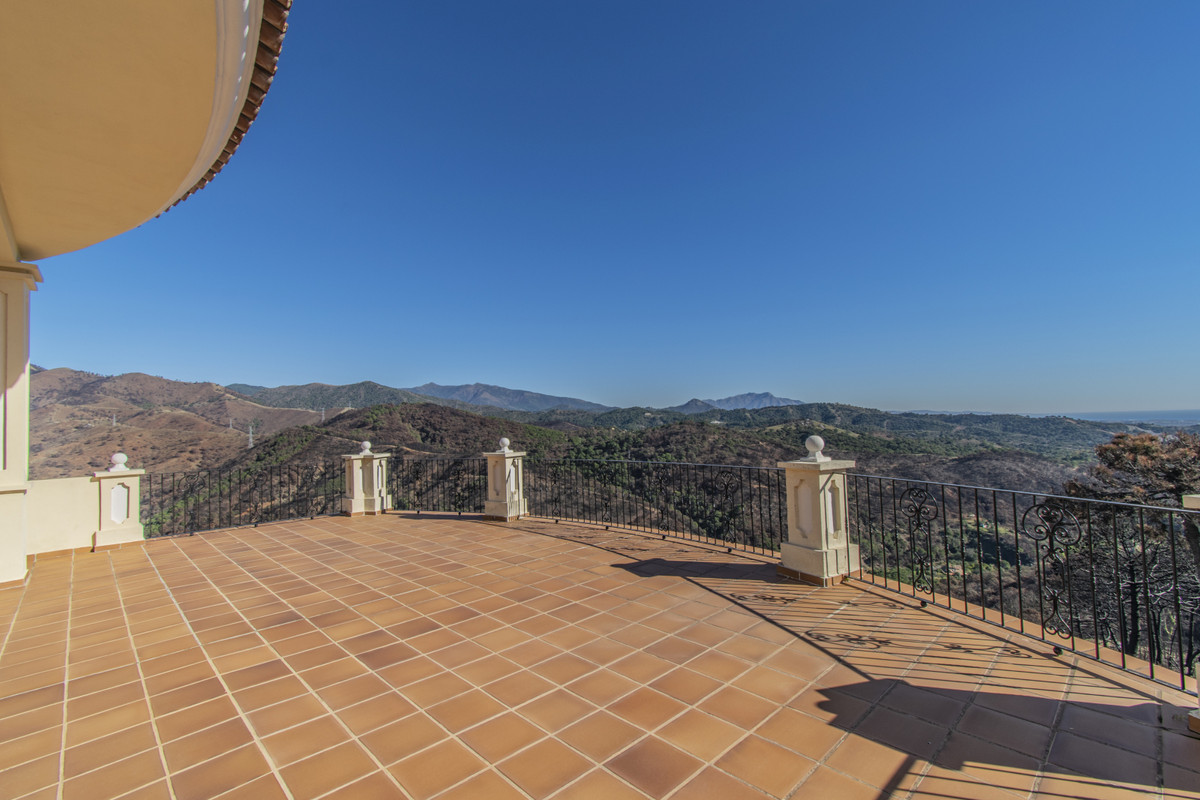 Se vende Villa - Chalet de 7 dormitorios en Costa Del Sol, Málaga, España