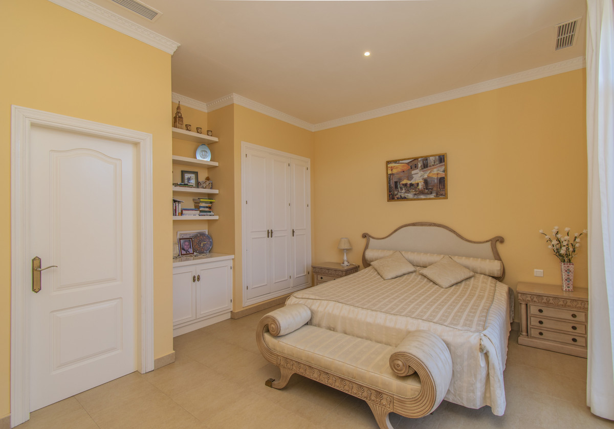 Se vende Villa - Chalet de 7 dormitorios en Costa Del Sol, Málaga, España