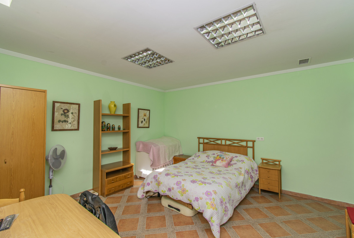 Se vende Villa - Chalet de 7 dormitorios en Costa Del Sol, Málaga, España
