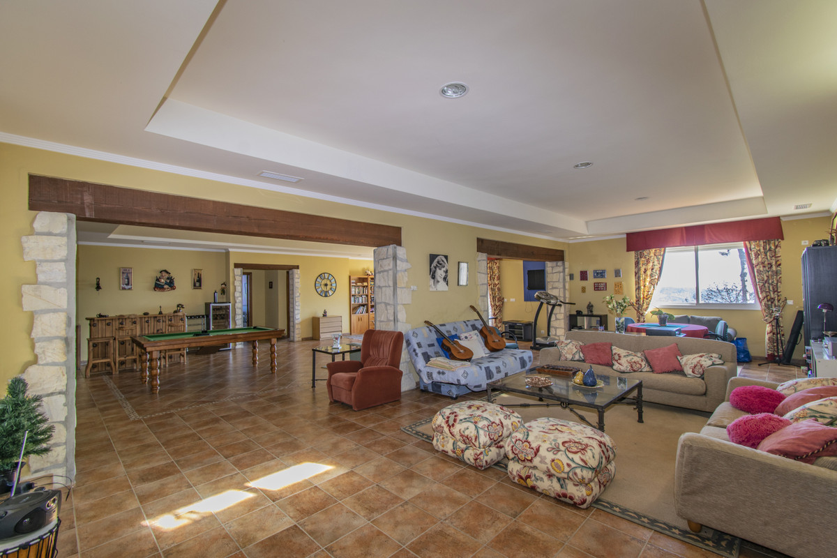 Se vende Villa - Chalet de 7 dormitorios en Costa Del Sol, Málaga, España