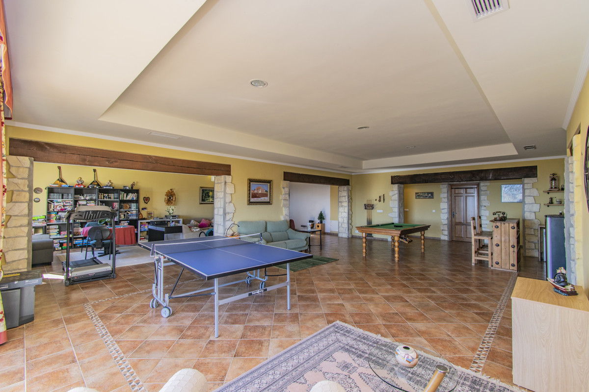 Se vende Villa - Chalet de 7 dormitorios en Costa Del Sol, Málaga, España