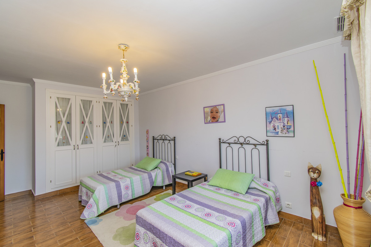 Se vende Villa - Chalet de 7 dormitorios en Costa Del Sol, Málaga, España