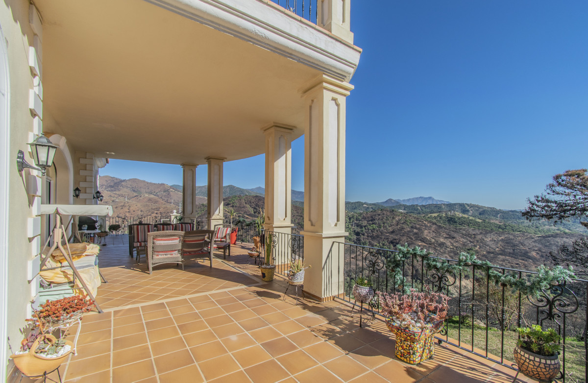 Se vende Villa - Chalet de 7 dormitorios en Costa Del Sol, Málaga, España