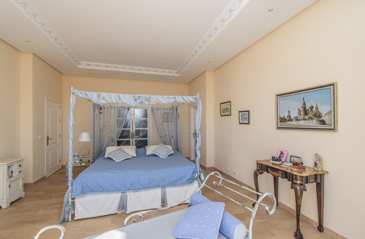 Se vende Villa - Chalet de 7 dormitorios en Costa Del Sol, Málaga, España
