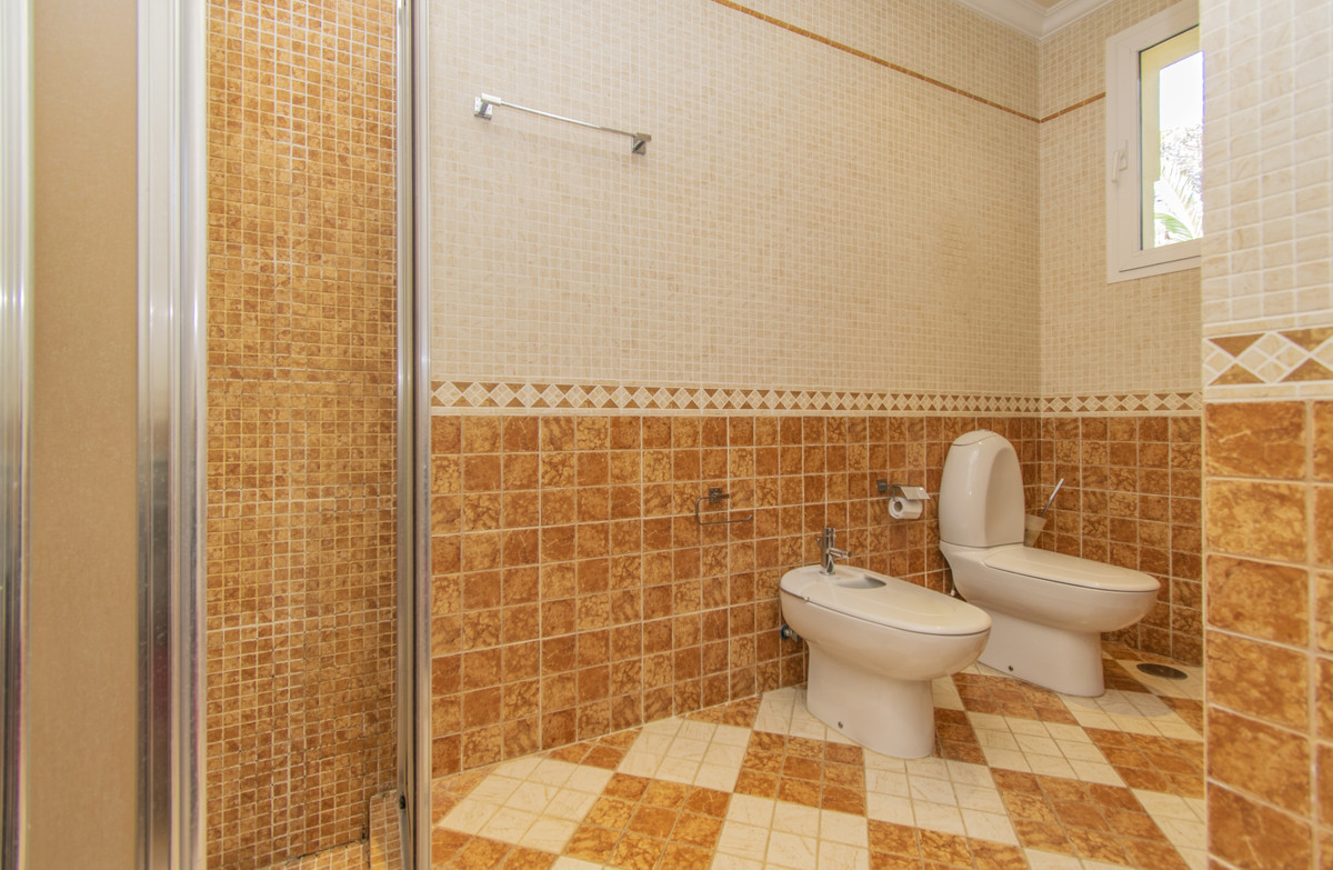 Se vende Villa - Chalet de 7 dormitorios en Costa Del Sol, Málaga, España