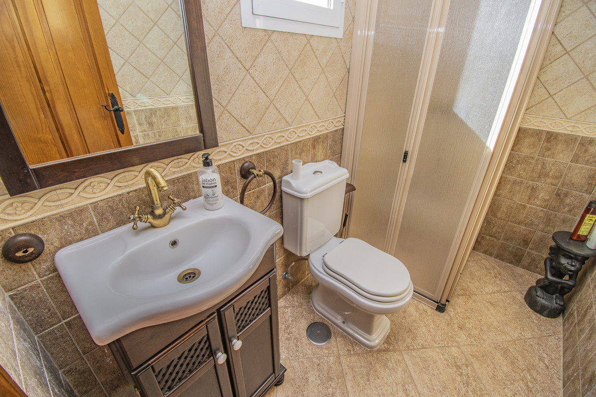 Se vende Villa - Chalet de 7 dormitorios en Costa Del Sol, Málaga, España