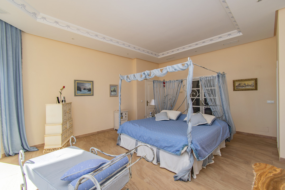 Se vende Villa - Chalet de 7 dormitorios en Costa Del Sol, Málaga, España