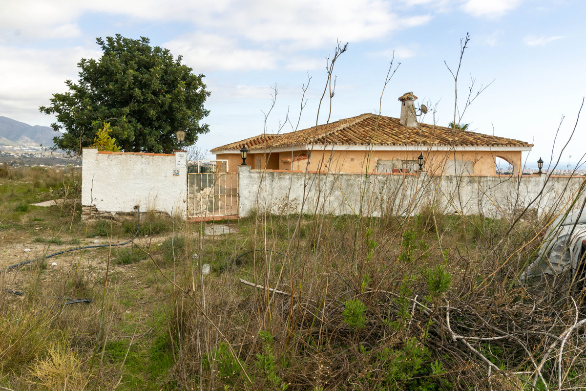 Se vende Terreno Urbano  en Costa Del Sol, Málaga, España
