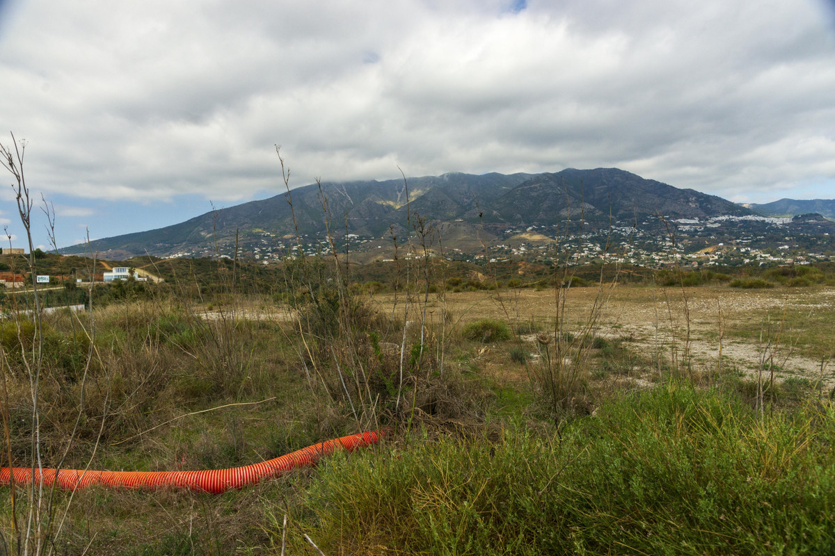 Se vende Terreno Urbano  en Costa Del Sol, Málaga, España