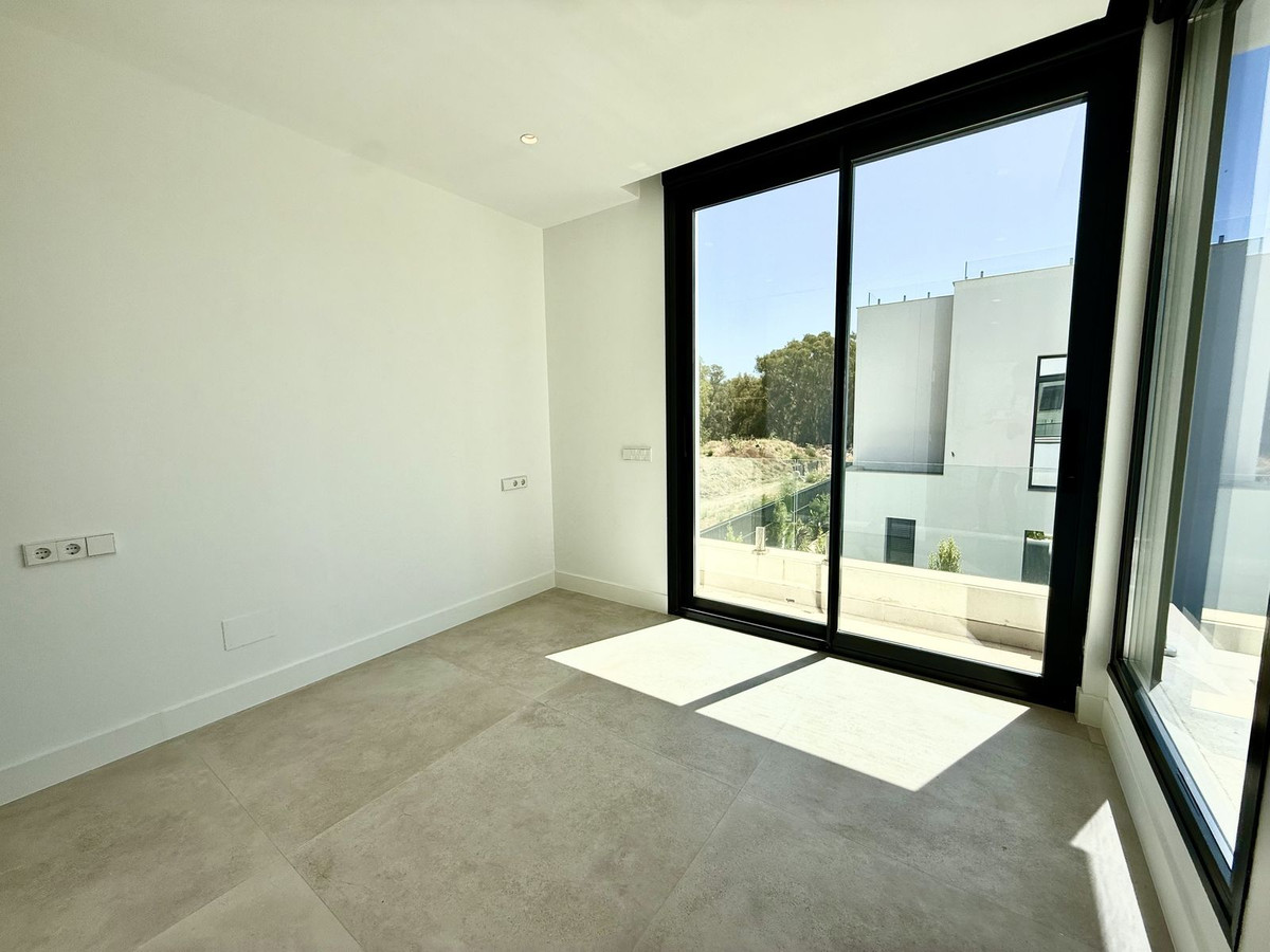 6 Bed Townhouse for sale in New Golden Mile Costa Del Sol, Málaga, Spain