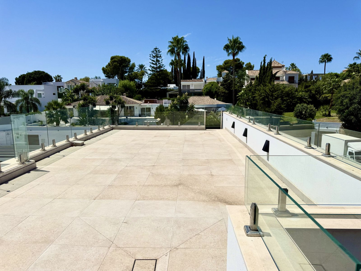 6 Bed Townhouse for sale in New Golden Mile Costa Del Sol, Málaga, Spain