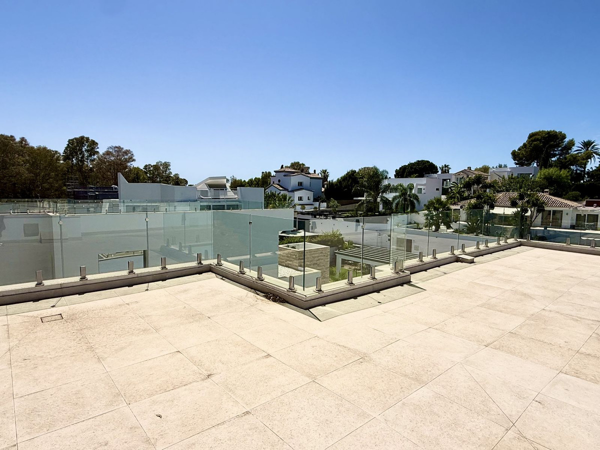 6 Bed Townhouse for sale in New Golden Mile Costa Del Sol, Málaga, Spain