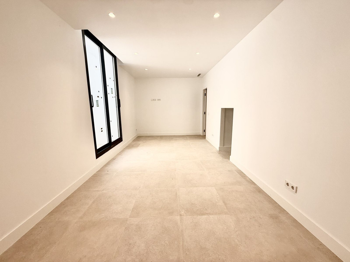 6 Bed Townhouse for sale in New Golden Mile Costa Del Sol, Málaga, Spain