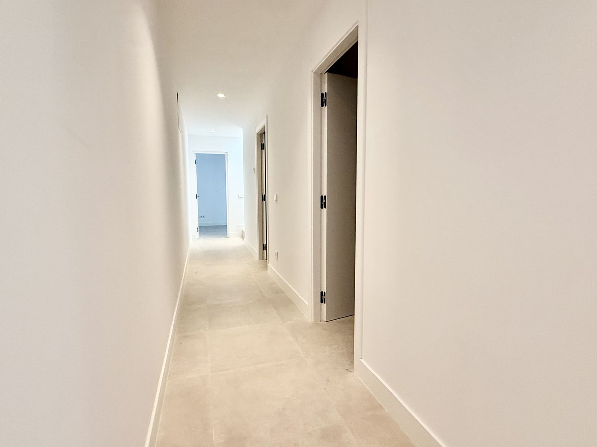 6 Bed Townhouse for sale in New Golden Mile Costa Del Sol, Málaga, Spain