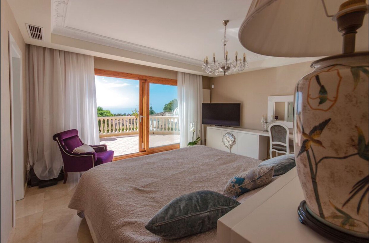 Se vende Villa - Chalet de 5 dormitorios en Costa Del Sol, Málaga, España