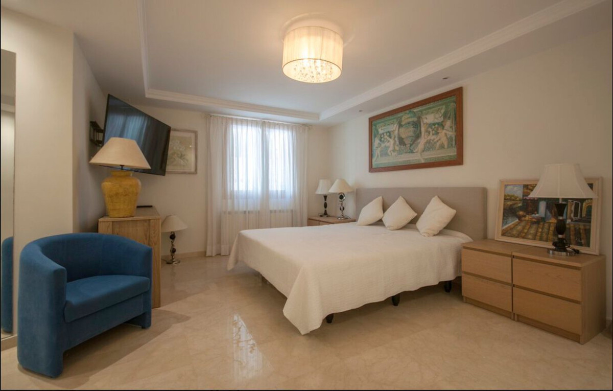 Se vende Villa - Chalet de 5 dormitorios en Costa Del Sol, Málaga, España