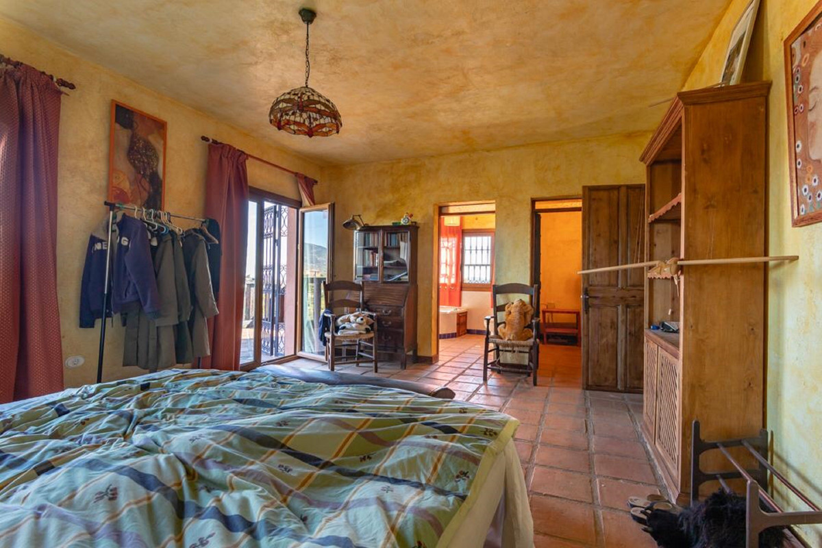 5 Bed Townhouse for sale in Mijas Costa Del Sol, Málaga, Spain