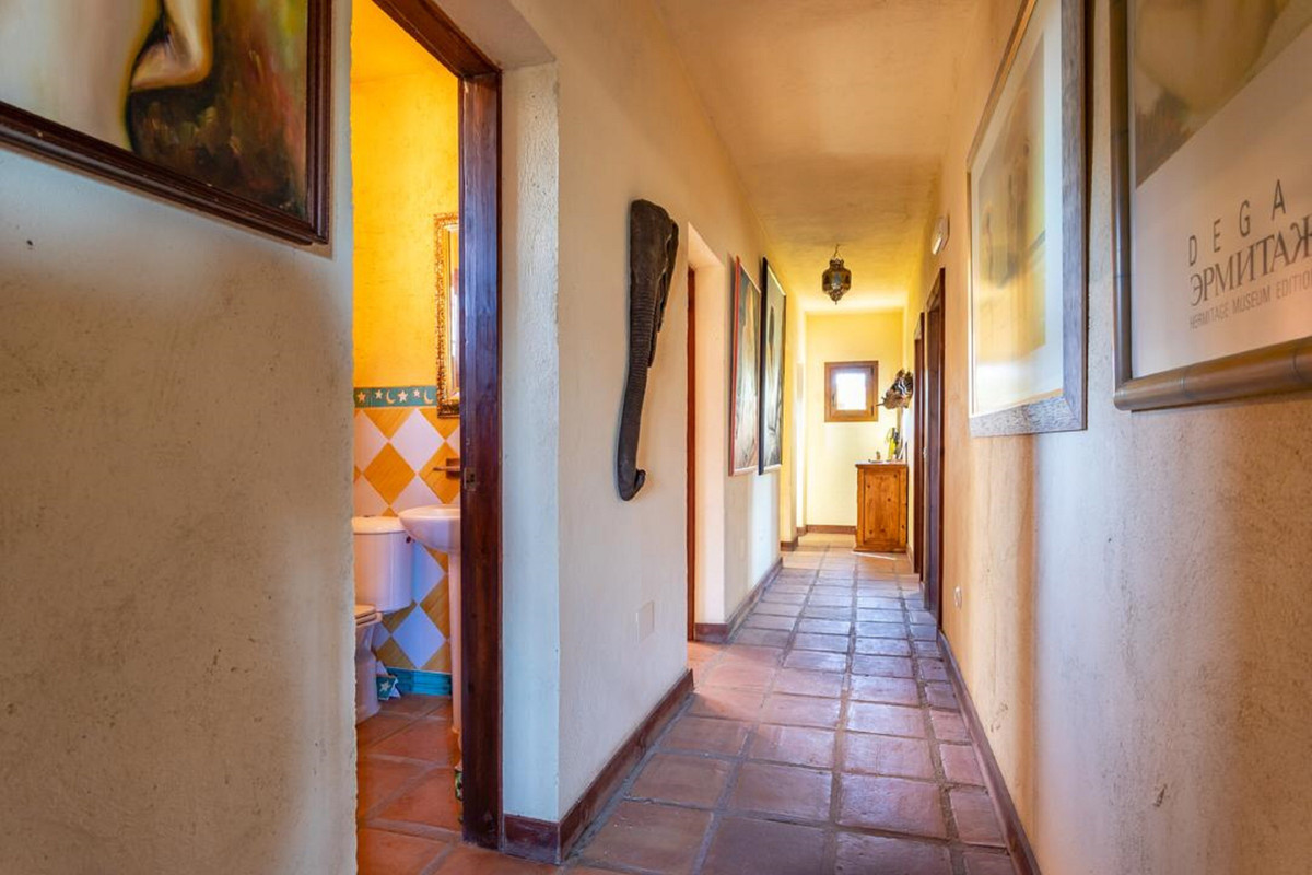 5 Bed Townhouse for sale in Mijas Costa Del Sol, Málaga, Spain