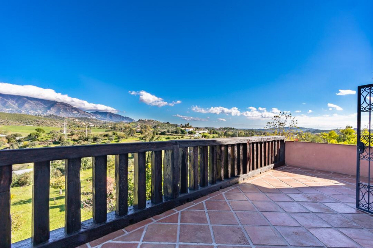 5 Bed Townhouse for sale in Mijas Costa Del Sol, Málaga, Spain