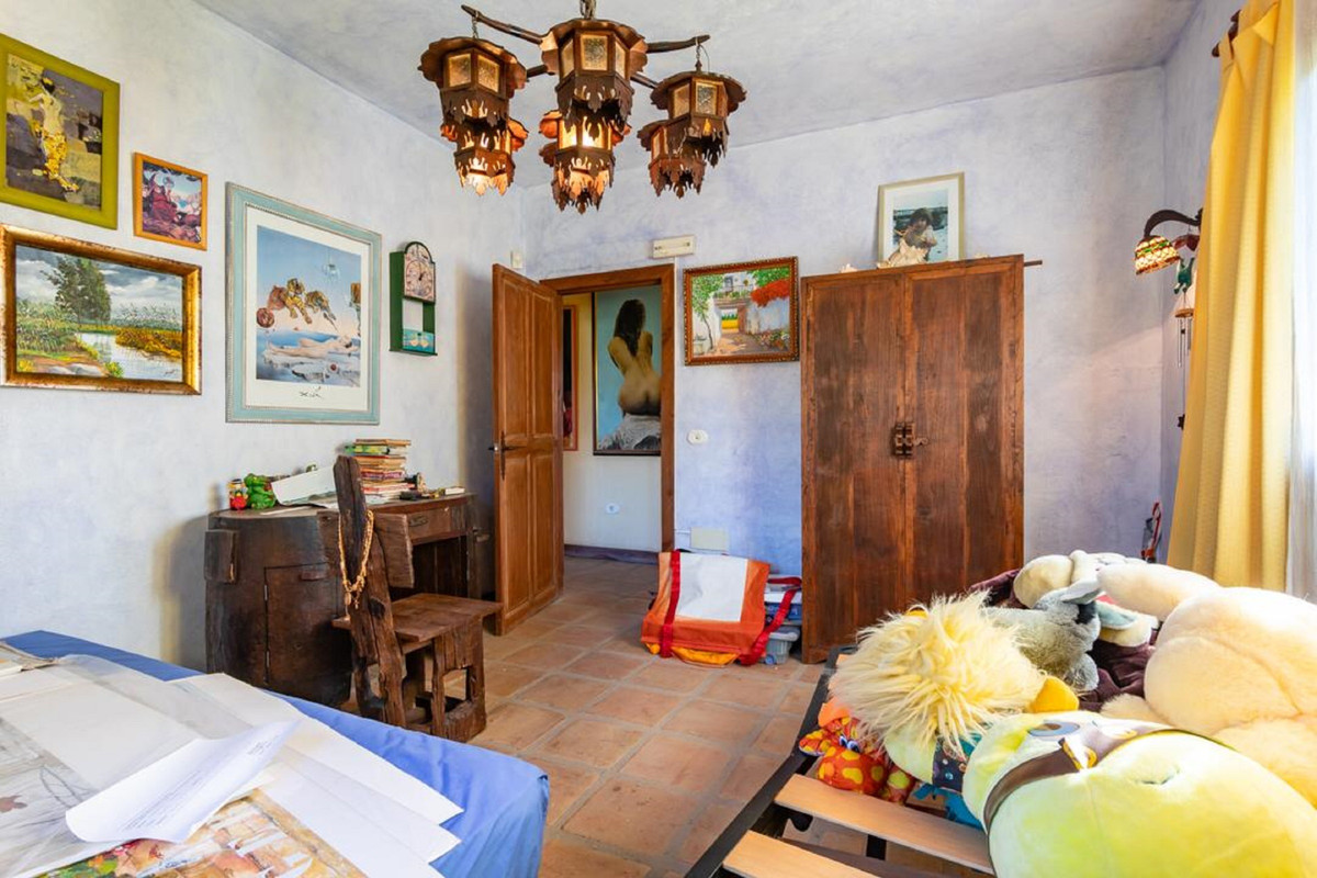 5 Bed Townhouse for sale in Mijas Costa Del Sol, Málaga, Spain