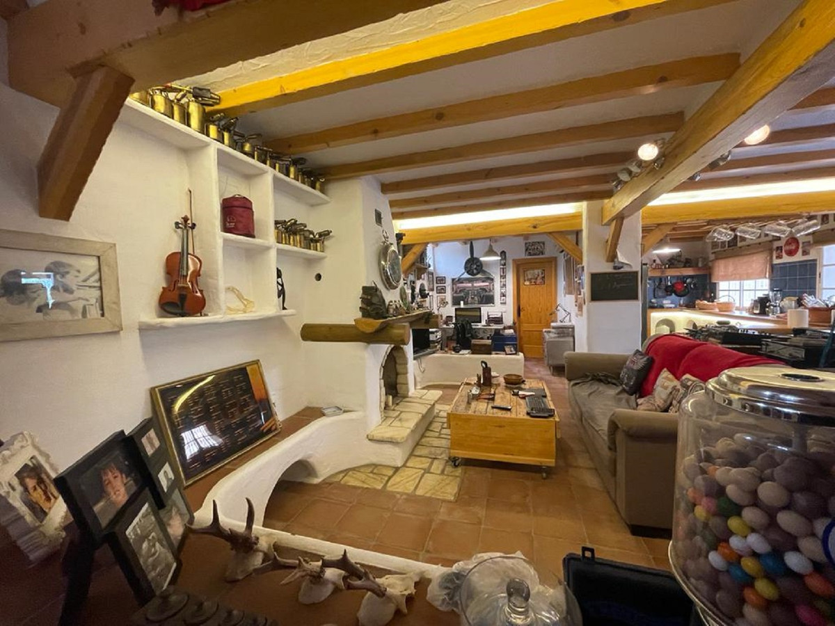 Se vende Hotel de 16 dormitorios en Costa Del Sol, Málaga, España
