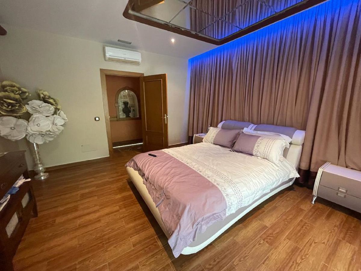 Se vende Hotel de 16 dormitorios en Costa Del Sol, Málaga, España