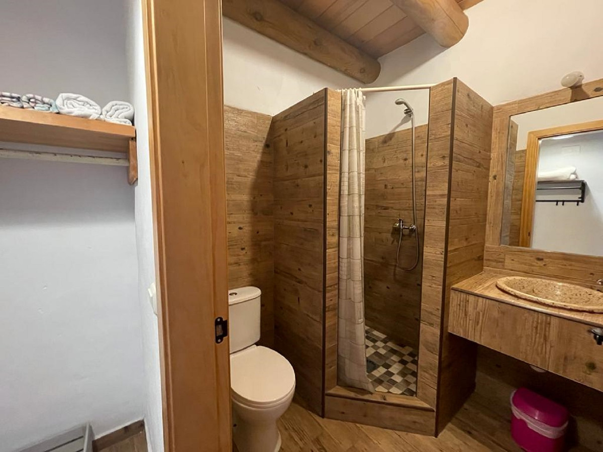 Se vende Hotel de 16 dormitorios en Costa Del Sol, Málaga, España