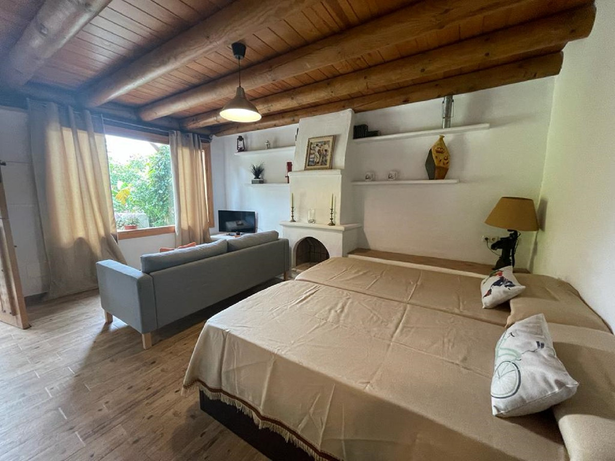 Se vende Hotel de 16 dormitorios en Costa Del Sol, Málaga, España