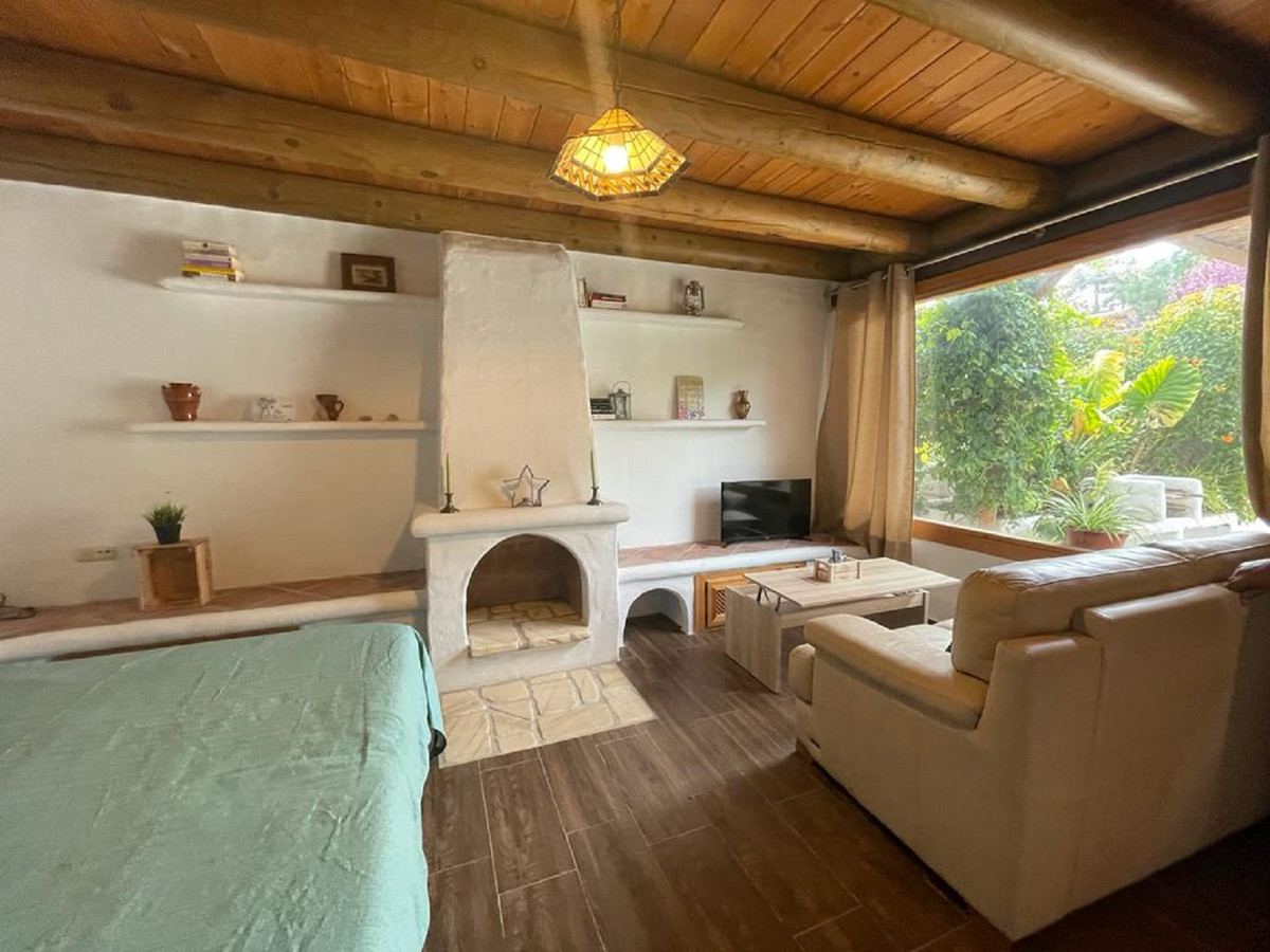 Se vende Hotel de 16 dormitorios en Costa Del Sol, Málaga, España