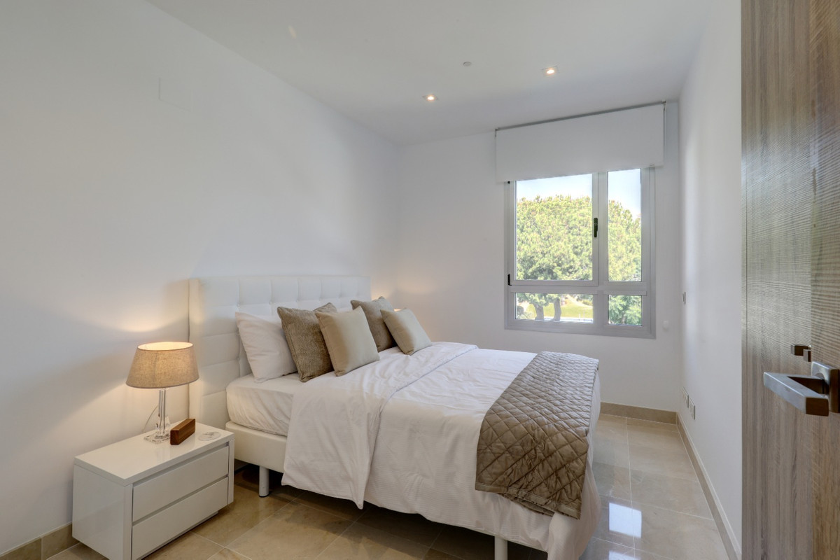 3 Bed Apartment for sale in Nueva Andalucía Costa Del Sol, Málaga, Spain