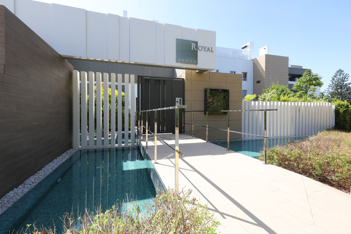 3 Bed Apartment for sale in Nueva Andalucía Costa Del Sol, Málaga, Spain