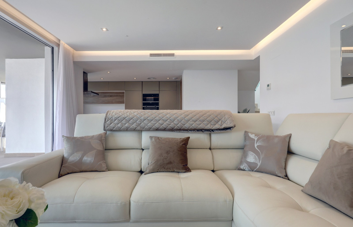 3 Bed Apartment for sale in Nueva Andalucía Costa Del Sol, Málaga, Spain