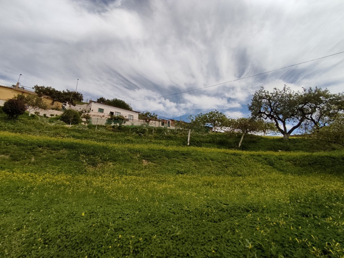 4 Bed Townhouse for sale in Vélezmálaga Costa Del Sol East, Málaga, Spain
