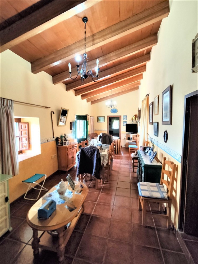 4 Bed Townhouse for sale in Vélezmálaga Costa Del Sol East, Málaga, Spain