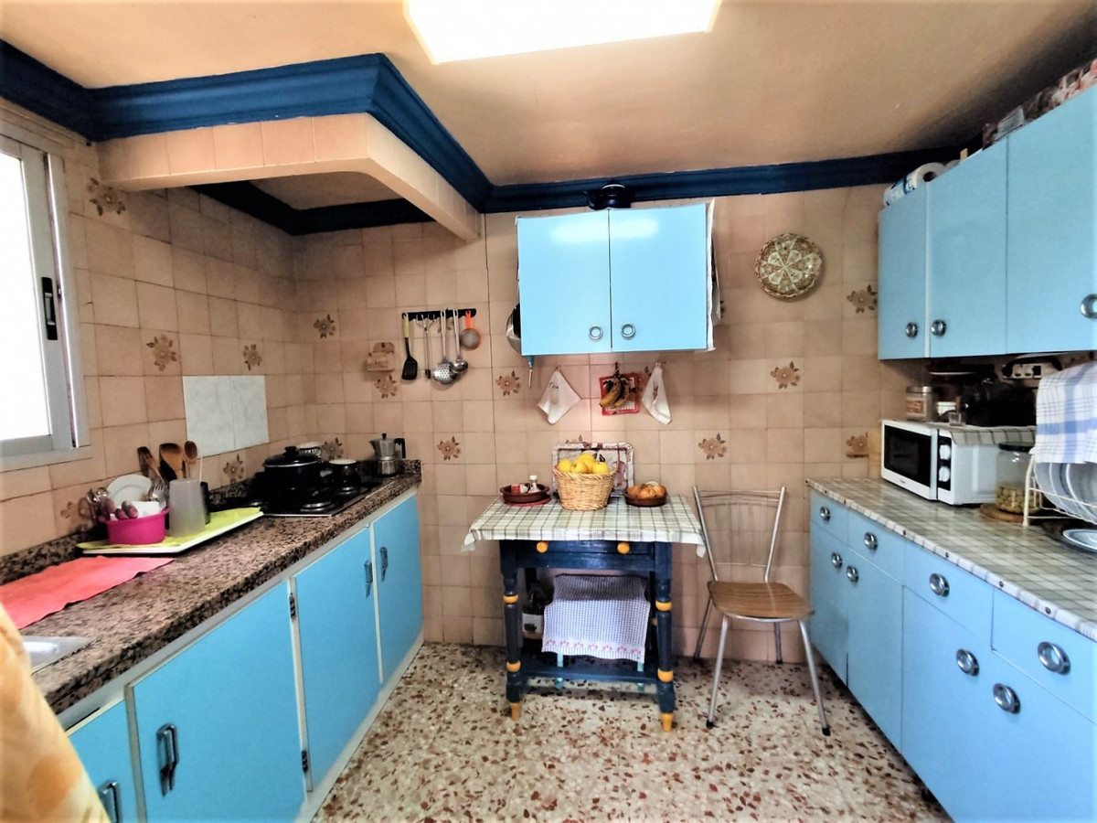 4 Bed Townhouse for sale in Vélezmálaga Costa Del Sol East, Málaga, Spain