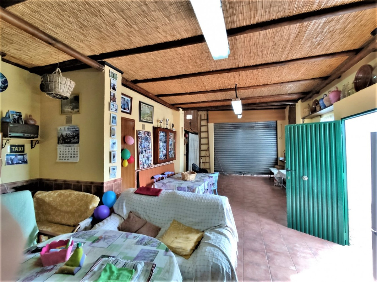4 Bed Townhouse for sale in Vélezmálaga Costa Del Sol East, Málaga, Spain