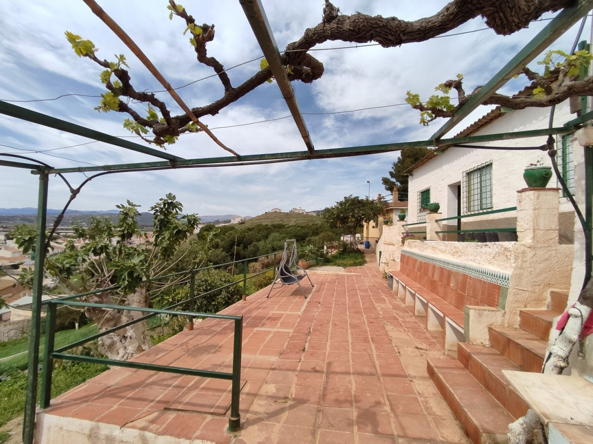 4 Bed Townhouse for sale in Vélezmálaga Costa Del Sol East, Málaga, Spain