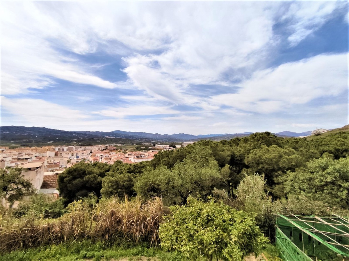 4 Bed Townhouse for sale in Vélezmálaga Costa Del Sol East, Málaga, Spain