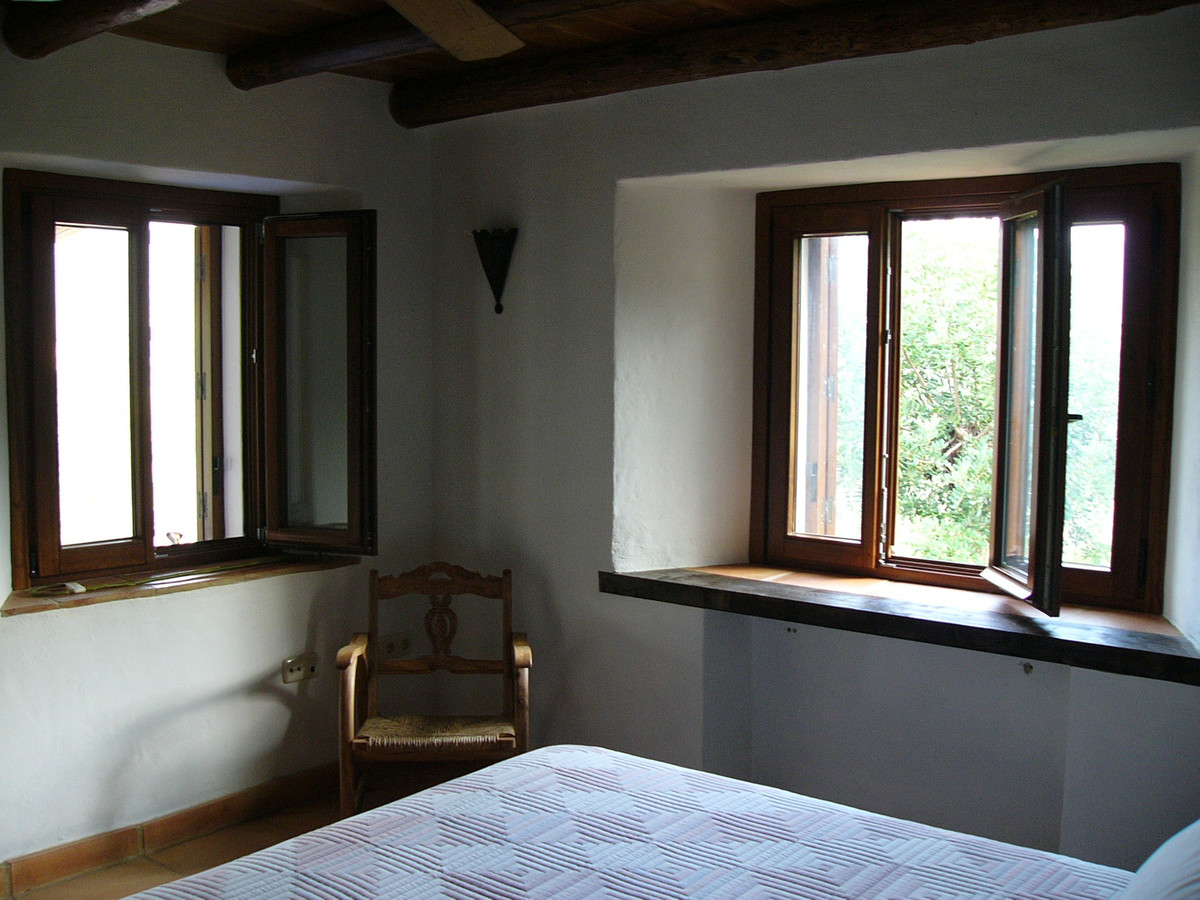1 Bed Townhouse for sale in Jubrique Costa Del Sol, Málaga, Spain